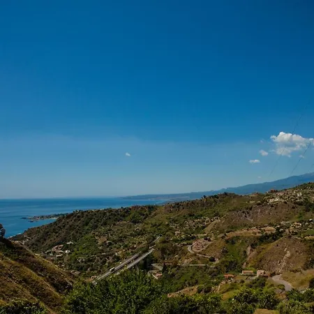 Il Fiore Della * تاورمينا