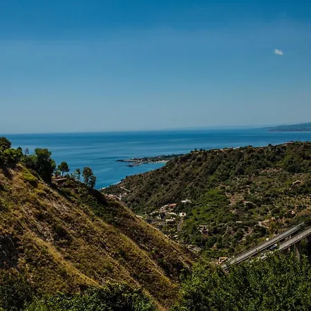 Il Fiore Della تاورمينا